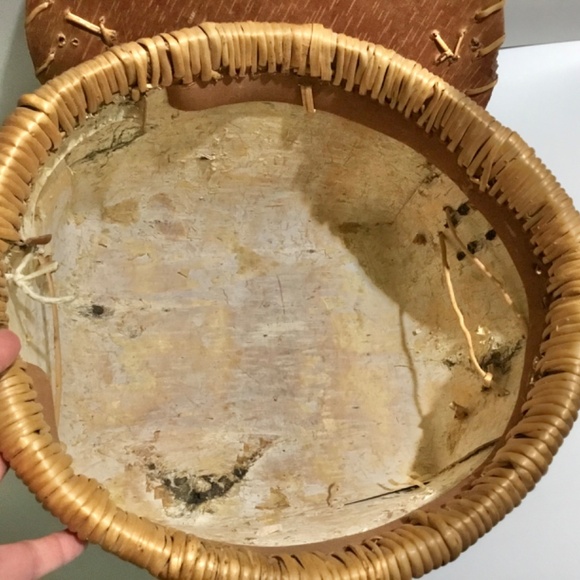 Vintage Authentic Signed Chipewyan Indian Birch Bark Basket - Picture 6 of 12